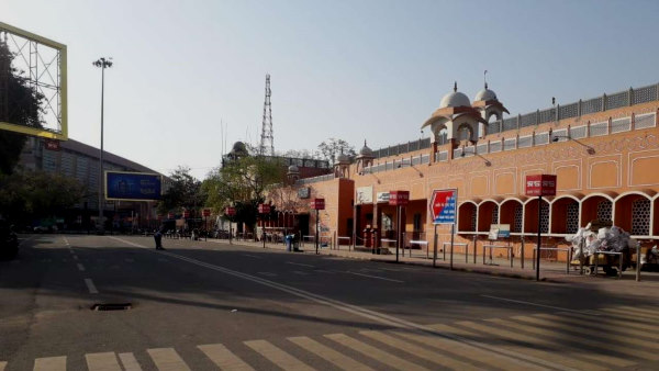 शुक्रवार शाम छह बजे से सोमवार सुबह पांच बजे तक लॉकडाउन
