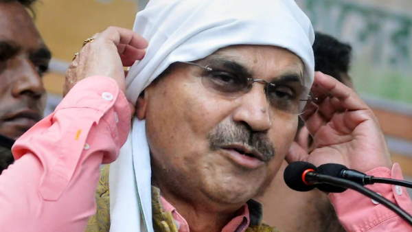 की स्थिति के बीच, कांग्रेस अध्यक्ष सोनिया गांधी ने शुक्रवार को कहा कि प्रणाली विफल नहीं हुई है क्योंकि भारत के पास कई ताकत और संसाधन हैं। सोनिया गांधी ने वर्चुअल कांग्रेस संसदीय दल की बैठक में कहा कि मोदी सरकार उन संसाधनों को रचनात्मक रूप से प्रसारित करने में विफल रही है। चार राज्यों और एक केंद्र शासित प्रदेश में हाल ही में आए चुनावों के परिणामों पर सोनिया गांधी ने कहा कि कांग्रेस कार्य समिति चुनाव परिणाम का विश्लेषण करेगी। की स्थिति के बीच, कांग्रेस अध्यक्ष सोनिया गांधी ने शुक्रवार को कहा कि प्रणाली विफल नहीं हुई है क्योंकि भारत के पास कई ताकत और संसाधन हैं। सोनिया गांधी ने वर्चुअल कांग्रेस संसदीय दल की बैठक में कहा कि मोदी सरकार उन संसाधनों को रचनात्मक रूप से प्रसारित करने में विफल रही है। चार राज्यों और एक केंद्र शासित प्रदेश में हाल ही में आए चुनावों के परिणामों पर सोनिया गांधी ने कहा कि कांग्रेस कार्य समिति चुनाव परिणाम का विश्लेषण करेगी।