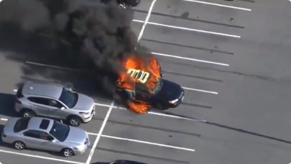 Car Catches Fire in america As Driver Uses Hand Sanitiser While Smoking Car Catches Fire in america As Driver Uses Hand Sanitiser While Smoking