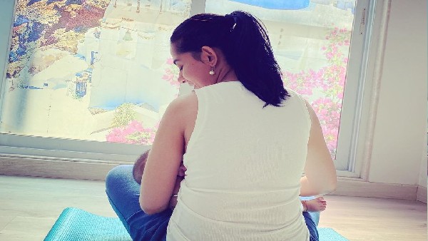 ब्रेस्टफीडिंग अभी भी सबके सामने वर्जित
