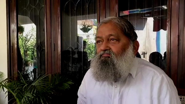 Health Minister Anil Vij announced Mahamari Alert / Surkshit Haryana from 10 May to 17 May Due to covid 19 Health Minister Anil Vij announced Mahamari Alert / Surkshit Haryana from 10 May to 17 May Due to covid 19