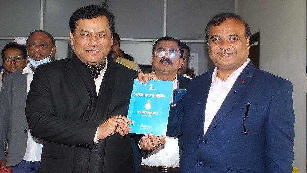 सर्वानंद को हटाना आसान नहीं