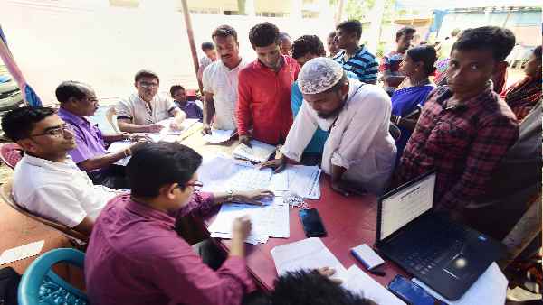 'कुछ अयोग्य लोगों को भी मिली एनआरसी में एंट्री'