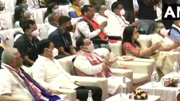 असम: BJP के 10 और सहयोगी दल के 3 विधायक बनेमंत्री असम: BJP के 10 और सहयोगी दल के 3 विधायक बनेमंत्री