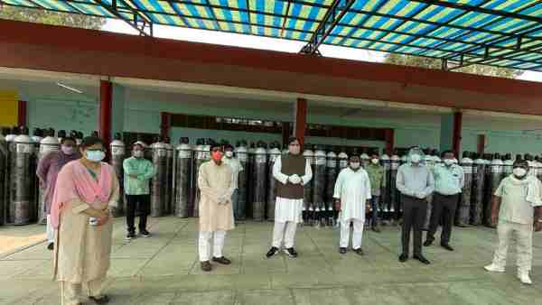 bjp mp Varun Gandhi reached Pilibhit with second shipment of oxygen cylinder bjp mp Varun Gandhi reached Pilibhit with second shipment of oxygen cylinder