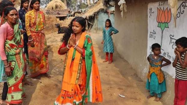 चंदना ने TMC के दिग्गज संतोष कुमार मोंडल को हराया