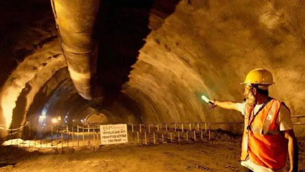 under construction NHPC tunnel collapsed in Kullu on Friday, Five people trapped under construction NHPC tunnel collapsed in Kullu on Friday, Five people trapped