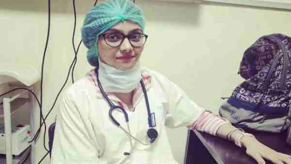 Priyanka Gandhi praised the doctor who postponed marriage for serving covid patients Priyanka Gandhi praised the doctor who postponed marriage for serving covid patients