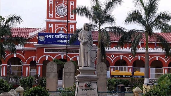 जबलपुर नगर निगम में कमिश्नर भी रहे अनूप कुमार सिंह