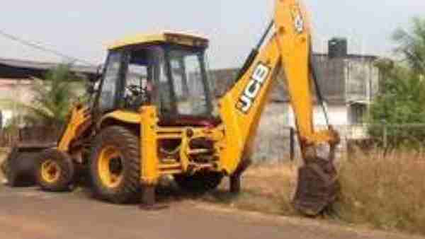 Basti News: husband body buries from jcb by woman Basti News: husband body buries from jcb by woman