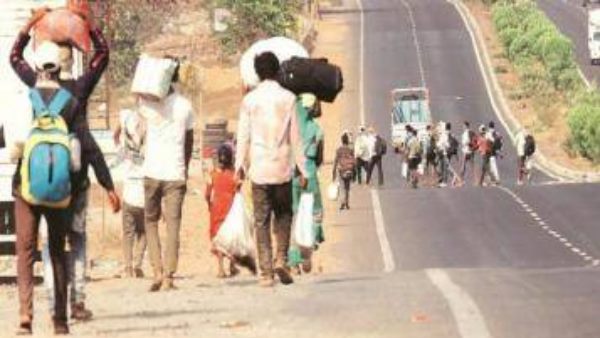 दो वक्त की रोटी के लिए मोहताज प्रवासी कामगार