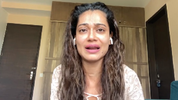 'ममता बनर्जी आप अपने कार्यकर्ताओं को क्यों नहीं रोकती है?'