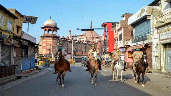 कोरोना की दूसरी लहर कम होने के सकारात्मक संकेत