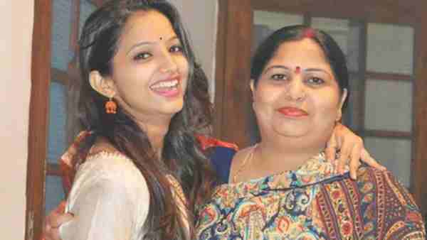 Mothers Day 2021: Sakshi Mishra wrote an emotional poem remembering her mother Mothers Day 2021: Sakshi Mishra wrote an emotional poem remembering her mother