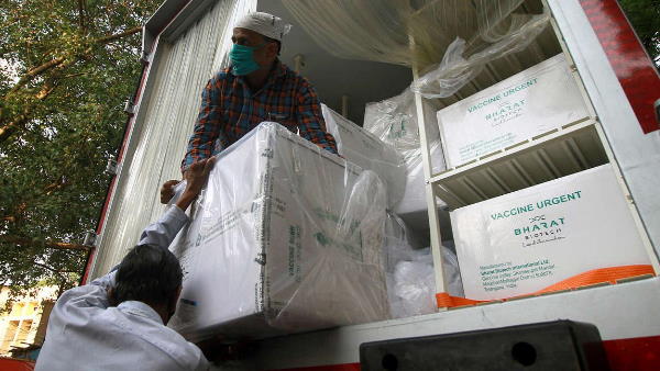 Yogi govt procure Sputnik V and other foreign vaccines, विदेशी वैक्सीन खरीदेगी योगी सरकार, Yogi adityanath, coronavirus vaccine, coronavirus, uttar pradesh, उत्तर प्रदेश Yogi govt procure Sputnik V and other foreign vaccines, विदेशी वैक्सीन खरीदेगी योगी सरकार, Yogi adityanath, coronavirus vaccine, coronavirus, uttar pradesh, उत्तर प्रदेश