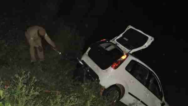 Four people no more after a car collapsed in the Sharda Canal Four people no more after a car collapsed in the Sharda Canal
