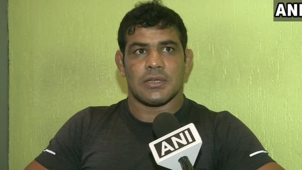 delhi police Reward of Rs 1 Lakh on info leading to arrest of wrestler Sushil Kumar announced delhi police Reward of Rs 1 Lakh on info leading to arrest of wrestler Sushil Kumar announced