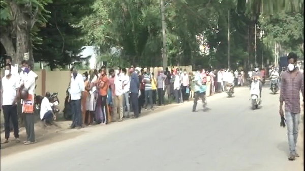 Karnataka: Lockdown extended till June 7, over 32 thousand new covid patients in one day Karnataka: Lockdown extended till June 7, over 32 thousand new covid patients in one day