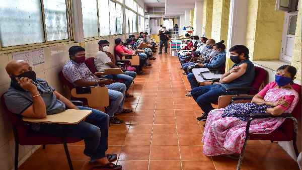 वैक्सीन की बर्बादी में पहले से हुई है काफी कमी