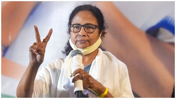 CM ममता बनर्जी के इन 43 मंत्रियों ने ली शपथ, देखें List CM ममता बनर्जी के इन 43 मंत्रियों ने ली शपथ, देखें List