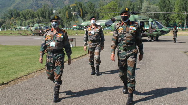 General MM Naravane Chief of Army Staff is on a 2 day visit to Kashmir to review the prevailing security situation General MM Naravane Chief of Army Staff is on a 2 day visit to Kashmir to review the prevailing security situation
