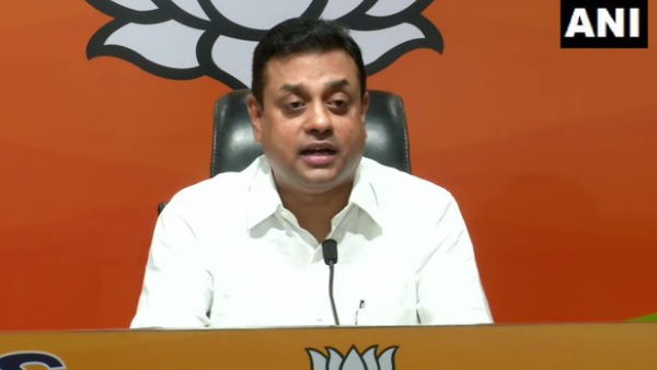 BJP target congress over digvijaya singh statement on article 370 ask sonia gandhi and Rahul Gandhi stand BJP target congress over digvijaya singh statement on article 370 ask sonia gandhi and Rahul Gandhi stand