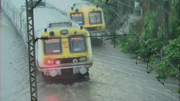 मुंबई में 220.6 मिमी बारिश दर्ज की गई