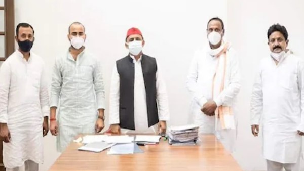 former state minister shiv shankar patel joins samajwadi party in lucknow former state minister shiv shankar patel joins samajwadi party in lucknow