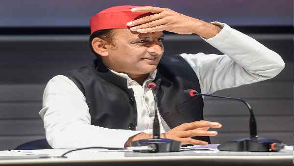 विकास के मोर्चे पर योगी सरकार को घेरने की कोशिश