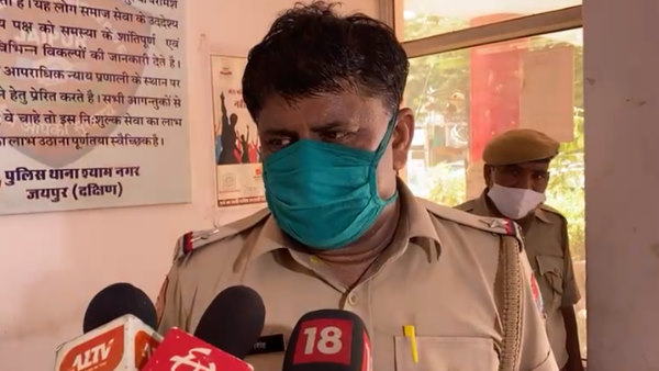 लाखों रुपए जमा कराए गए