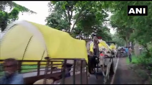 35 किलोमीटर दूर गई बारात
