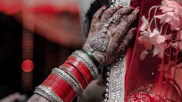 Sasaram News: mother-in-law fainted after Seeing the transgender daughter-in-law Sasaram News: mother-in-law fainted after Seeing the transgender daughter-in-law
