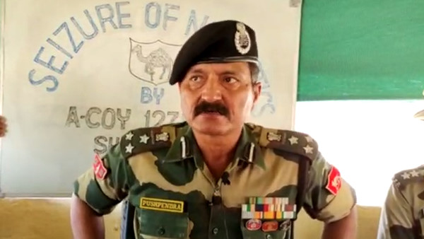 रात को जवान सीमा पर गश्त कर रहे थे