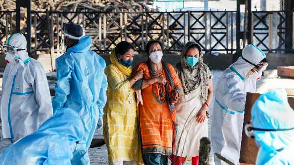 The death toll from Covid in Bihar has been corrected and additional numbers have been added, due to which the death toll in a single day in the country has reached the highest level ever The death toll from Covid in Bihar has been corrected and additional numbers have been added, due to which the death toll in a single day in the country has reached the highest level ever