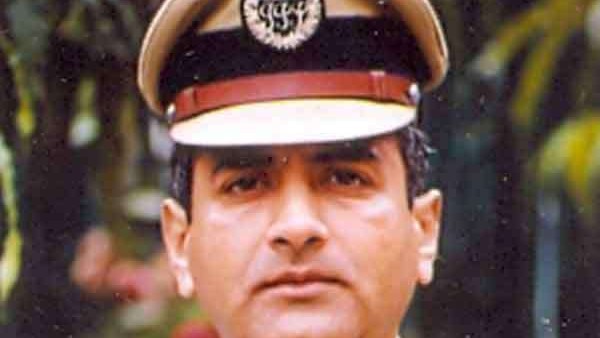 अनिल विज से जारी तनातनी के बीच हरियाणा के DGP ने मांगी केंद्र में तैनाती अनिल विज से जारी तनातनी के बीच हरियाणा के DGP ने मांगी केंद्र में तैनाती