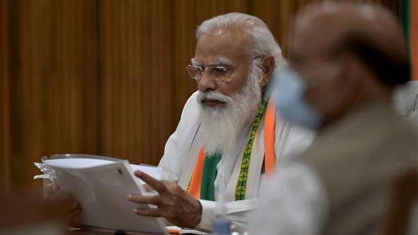 दो मंत्रियों की मौत, दो सहयोगी दल छोड़ चुके एनडीए