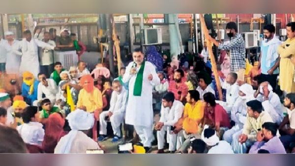 Haryana: farmers move into tohana police station, cow in tow Haryana: farmers move into tohana police station, cow in tow