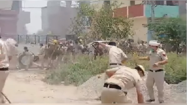 delhi Police FIR against a group of demonstrating farmers, allegedly assaulted Two assistant sub-inspectors delhi Police FIR against a group of demonstrating farmers, allegedly assaulted Two assistant sub-inspectors