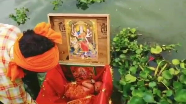 बक्से में रोती मिली नवजात बच्ची