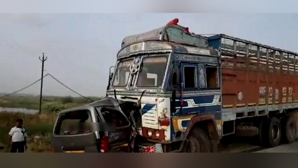truck and car accident in Anand district of Gujarat, 10 members of a family including child, lost lives truck and car accident in Anand district of Gujarat, 10 members of a family including child, lost lives