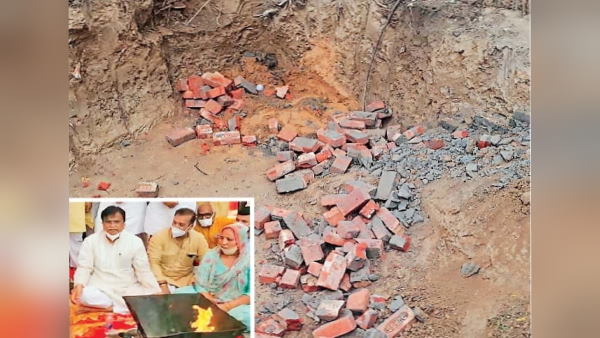 Kisan Sanyukt Morcha protesters dismissed the foundation stone of BJPs district quarter in Jhajjar Kisan Sanyukt Morcha protesters dismissed the foundation stone of BJPs district quarter in Jhajjar