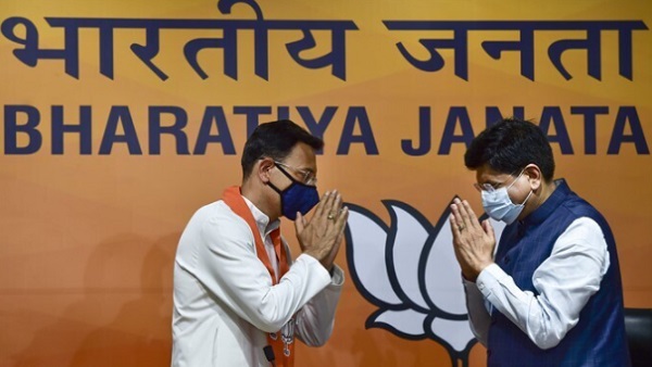 कपिल सिब्बल ने पूछा- यूपी चुनाव में जितिन को 'प्रसाद' मिलेगा या...?