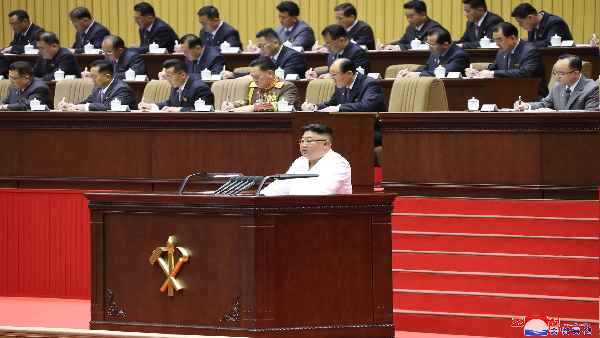 किम जोंग उन ने मिलिट्री को किया 'हाई अलर्ट'