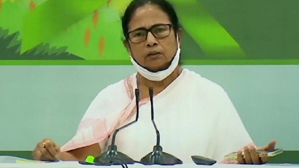 पश्चिम बंगाल में नहीं हुई राजनीतिक हिंसा, ये सब बीजेपी की चाल: ममता बनर्जी पश्चिम बंगाल में नहीं हुई राजनीतिक हिंसा, ये सब बीजेपी की चाल: ममता बनर्जी
