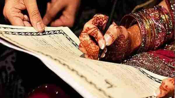 Groom exposed during marriage with girl of another religion Groom exposed during marriage with girl of another religion