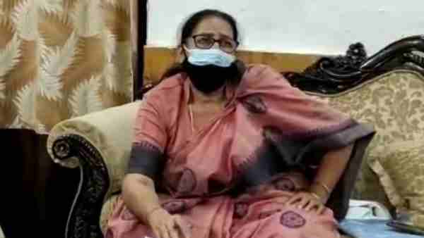 uttar pradesh women commission meena kumari said that girls should avoid giving mobile to girls uttar pradesh women commission meena kumari said that girls should avoid giving mobile to girls