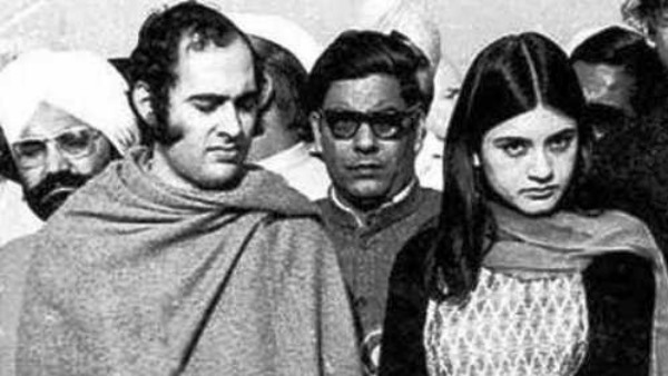 पत्रकार और मॉडल भी थीं मेनका गांधी