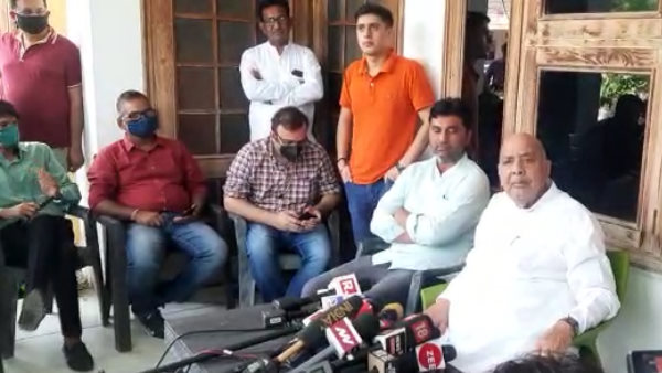मुख्यमंत्री और पायलट को बैठकर सुलझाना चाहिए मामला
