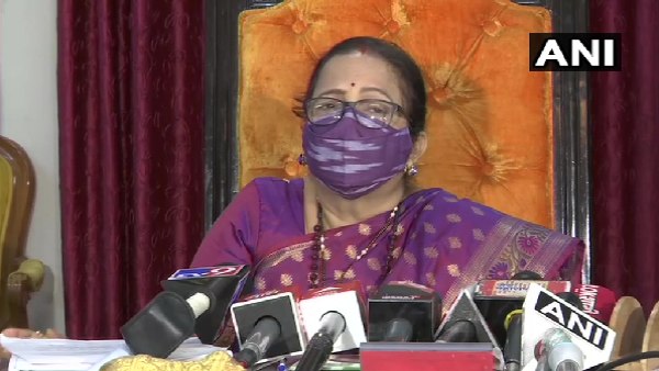 मुंबई मेयर ने योगी सरकार पर कसा तंज, बोलीं- हमारे पास गंगा नदी नहीं जिसमें शव बहाया जा सकें मुंबई मेयर ने योगी सरकार पर कसा तंज, बोलीं- हमारे पास गंगा नदी नहीं जिसमें शव बहाया जा सकें