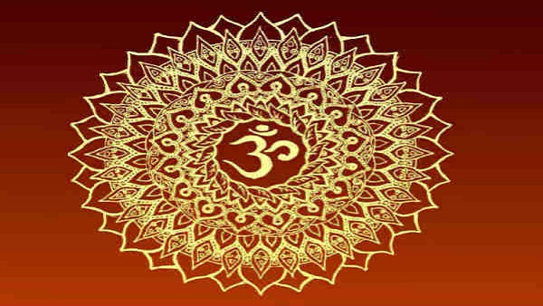 नींद नहीं आ रही है तो करें ॐ का उच्चारण